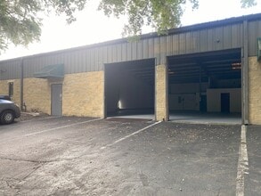 4445 SW 35th Ter, Gainesville, FL à louer Photo intérieure– Image 2 sur 9