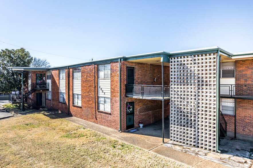 2227 Airways Blvd, Memphis, TN à vendre - Photo de l’immeuble – Image 3 sur 26