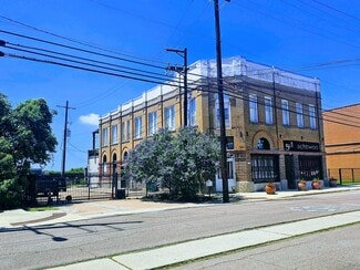 Plus de détails pour 501 W Front St, Orange, TX - Bureau à vendre