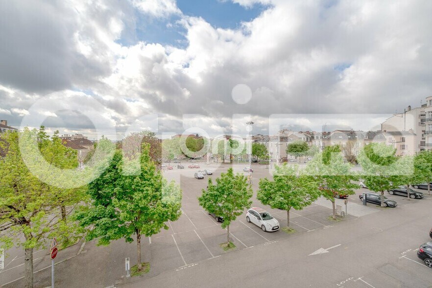 Bureau dans Limoges à vendre - Photo de l’immeuble – Image 2 sur 12