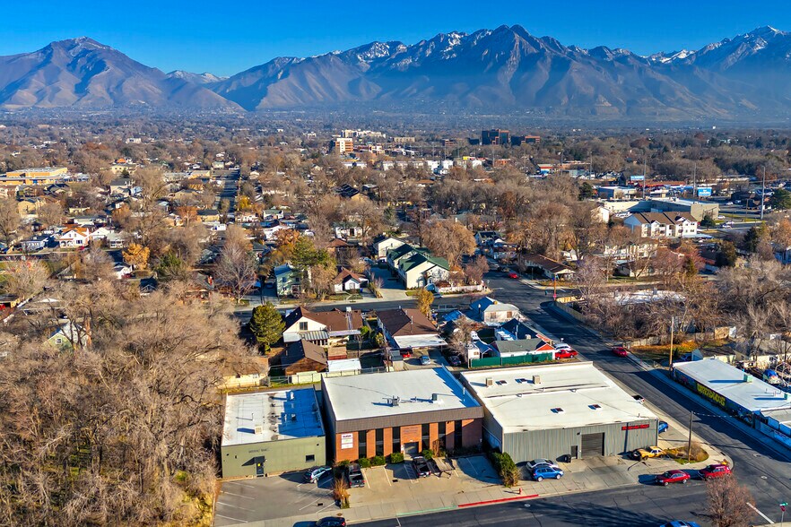 3767 S Secord St, South Salt Lake, UT à louer - Photo de l’immeuble – Image 2 sur 36