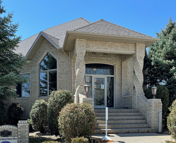 250 N 31st St, Bismarck, ND à louer - Photo de l’immeuble – Image 3 sur 4