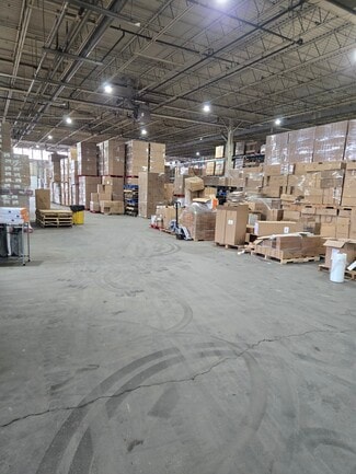 Plus de détails pour Industriel/Logistique à louer