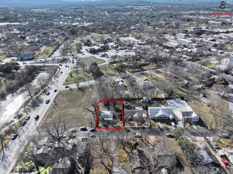 436 Turner Ave, Boerne, TX à vendre - Photo de l’immeuble – Image 2 sur 3