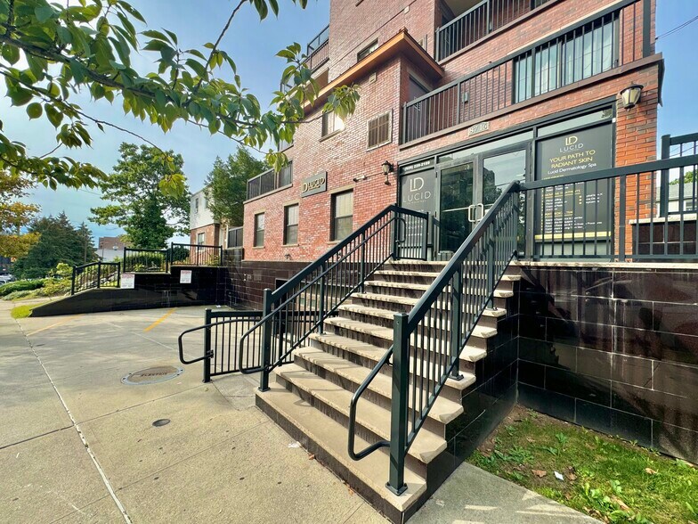 8716 Avon St, Jamaica, NY à louer - Photo de l’immeuble – Image 2 sur 26