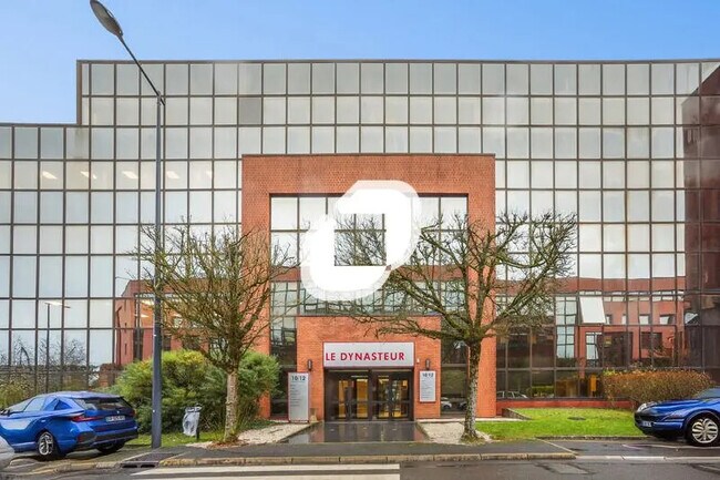 Plus de détails pour Bureau, Local d'activités à louer