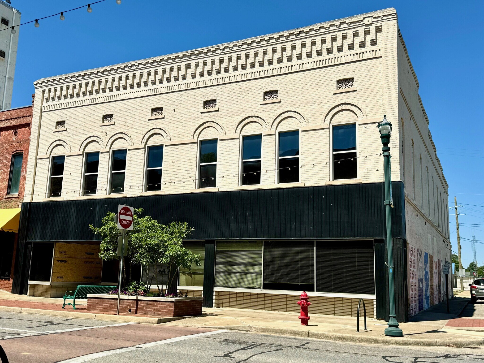 401-403 S Main St, Jonesboro, AR à louer Photo de l’immeuble– Image 1 sur 6