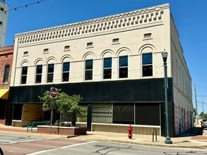 401-403 S Main St, Jonesboro, AR à louer Photo de l’immeuble– Image 1 sur 6