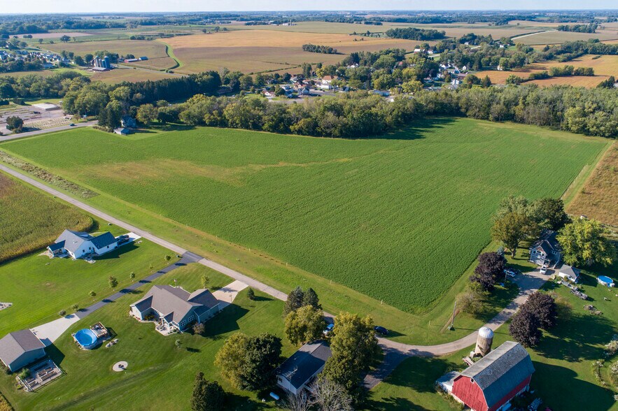970 Portland Rd, Waterloo, WI à vendre - Photo de l’immeuble – Image 3 sur 20