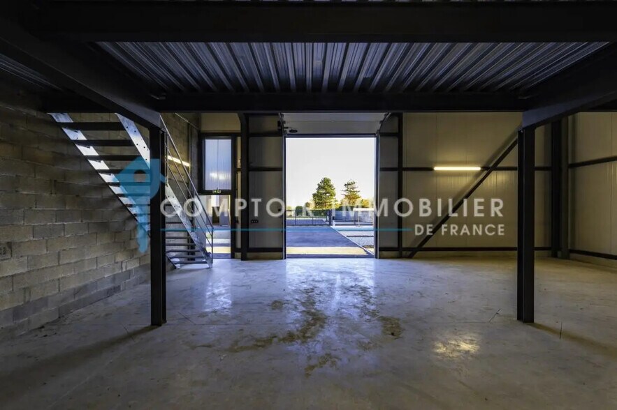 Industriel/Logistique dans Deyme à louer - Photo de l’immeuble – Image 1 sur 9