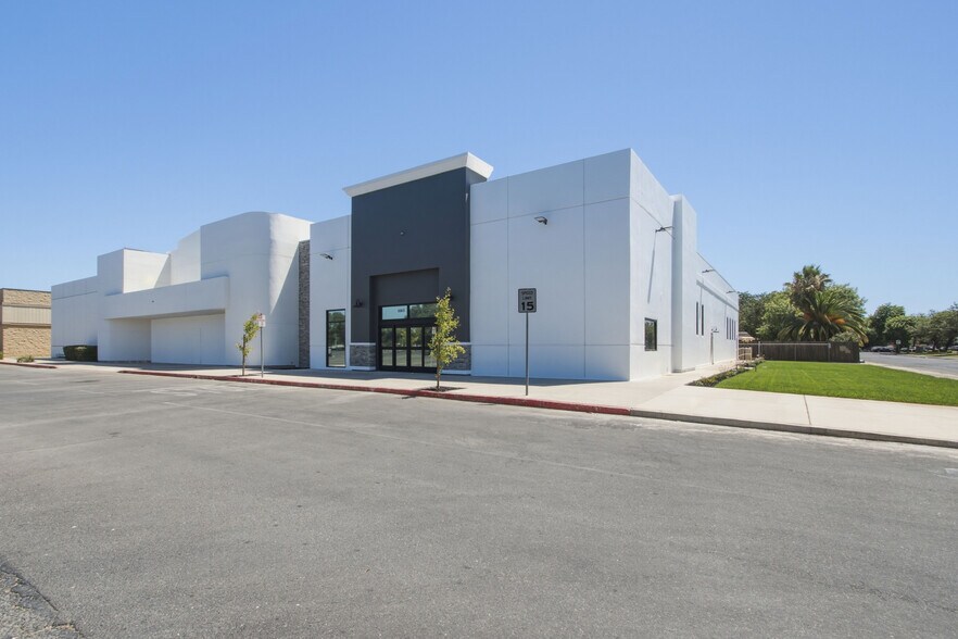 645 Fairfield Dr, Merced, CA à louer - Photo de l’immeuble – Image 3 sur 14