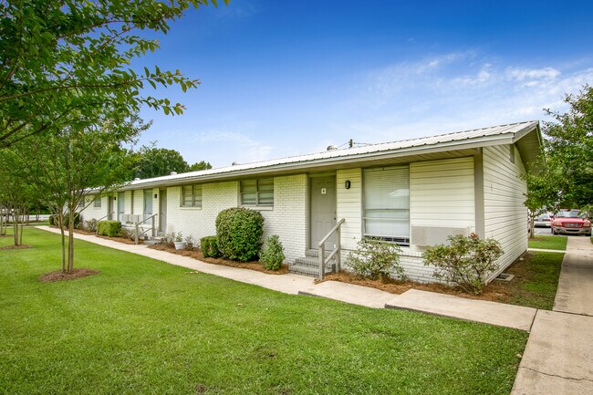 Plus de détails pour 400 Arkadelphia Rd, Hanceville, AL - Logement à vendre