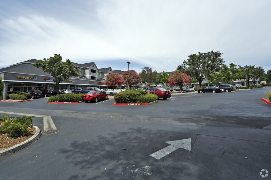 438-474 E El Camino Real, Sunnyvale, CA à louer - Photo de l’immeuble – Image 3 sur 10