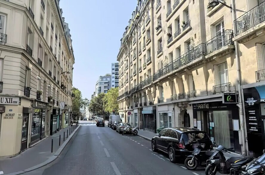 Local commercial dans Paris à louer - Photo de l’immeuble – Image 2 sur 3