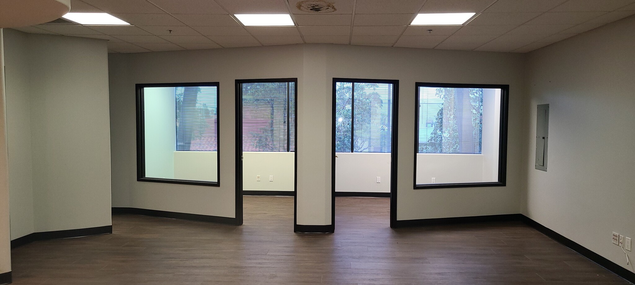 3434 Midway Dr, San Diego, CA à louer Photo intérieure– Image 1 sur 4