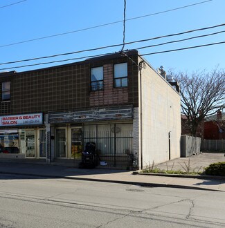 Plus de détails pour 477 Oakwood Ave, Toronto, ON - Local commercial à vendre