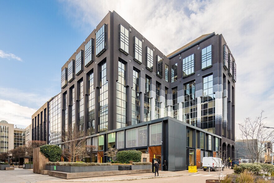 2 Clove Cres, Londres à louer - Photo de l’immeuble – Image 1 sur 23