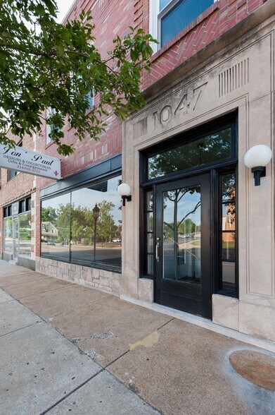 1047 S Big Bend Blvd, Saint Louis, MO à louer - Photo de l’immeuble – Image 3 sur 3