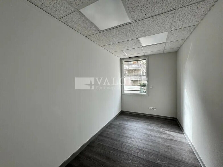 Bureau dans Lyon à louer - Photo de l’immeuble – Image 3 sur 8