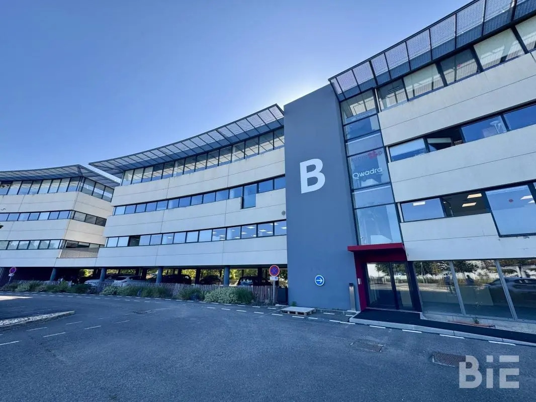 Bureau dans Mérignac à louer Photo de l’immeuble– Image 1 sur 17