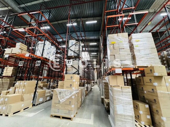 Plus de détails pour Industriel/Logistique à louer