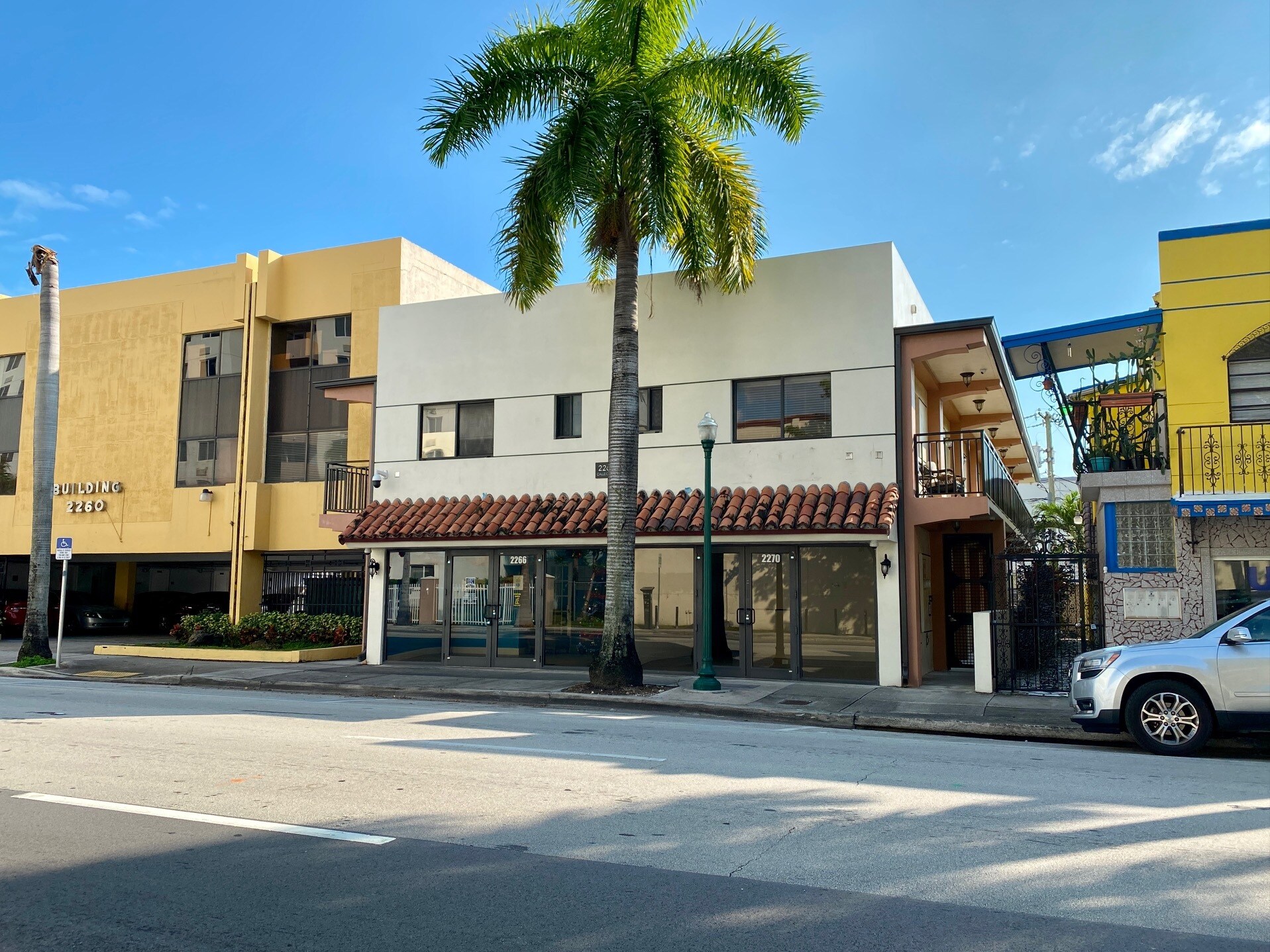 2268 SW 8th St, Miami, FL à vendre Photo de l’immeuble– Image 1 sur 13