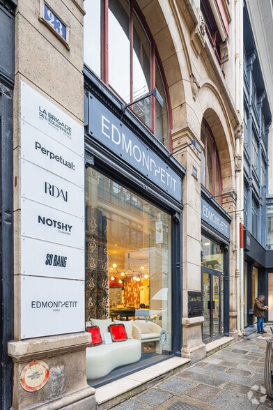 23 Rue Du Mail, Paris à louer - Photo de l’immeuble – Image 2 sur 3