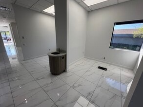 9155 Archibald Ave, Rancho Cucamonga, CA à louer Photo intérieure– Image 2 sur 3