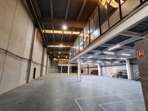 Industriel/Logistique dans L'Hospitalet de Llobregat, Barcelona à louer Photo intérieure– Image 2 sur 33
