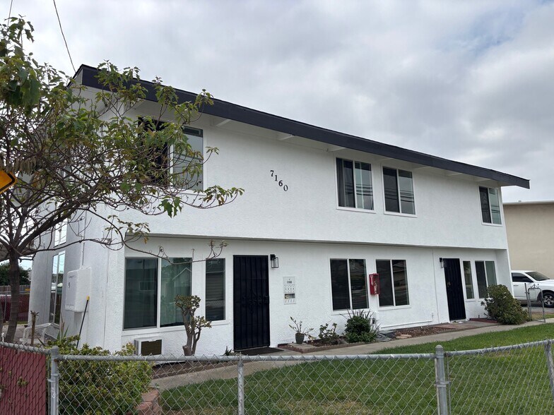 7160 Cerritos Ave, Stanton, CA à vendre - Photo de l’immeuble – Image 2 sur 10