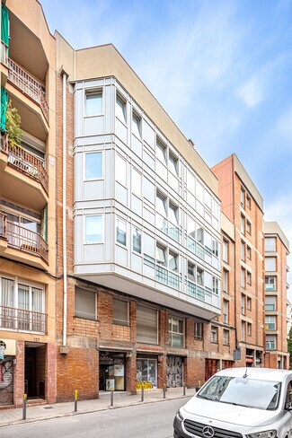Plus de détails pour Carrer de la Providència, 129, Barcelone - Local commercial à louer