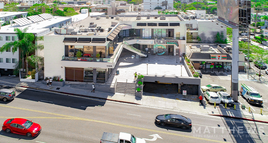 1106 N La Cienega Blvd, West Hollywood, CA à louer - Photo de l’immeuble – Image 3 sur 4