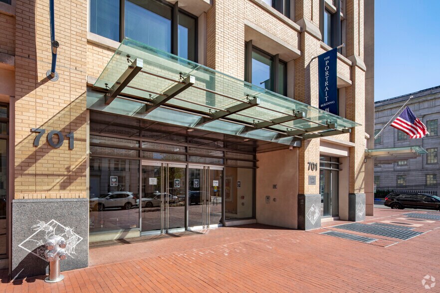 701 8th St NW, Washington, DC à louer - Photo de l’immeuble – Image 2 sur 12