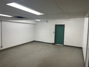5507 1st St SE, Calgary, AB à louer Photo intérieure– Image 2 sur 2