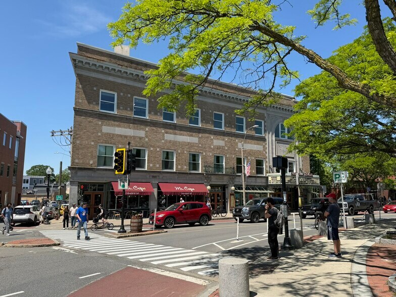 Trophy Mixed-Use Arlington - Somerville portefeuille de 3 biens à vendre sur LoopNet.fr - Photo de l’immeuble – Image 3 sur 31