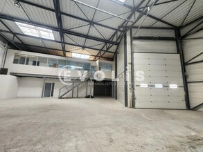 36 Rue Champ Dolin, Saint-Priest à louer Photo intérieure– Image 2 sur 13