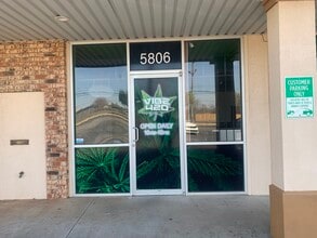 5804-5814 NW 63rd St, Oklahoma City, OK à louer Photo intérieure– Image 1 sur 5