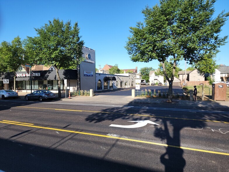 3034 S Lyndale Ave, Minneapolis, MN à vendre - Photo de l’immeuble – Image 3 sur 8