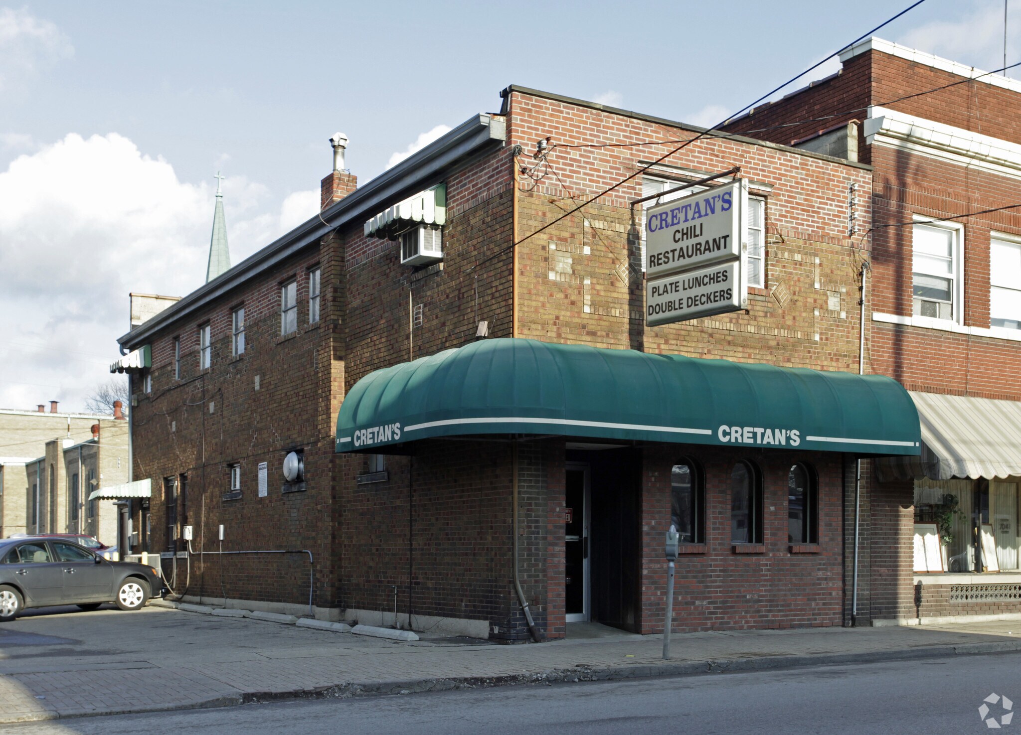 7039 Vine St, Cincinnati, OH à louer Photo principale– Image 1 sur 3