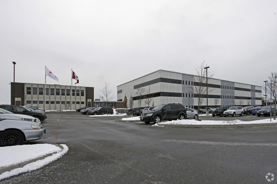 2489 N Sheridan Way, Mississauga, ON à vendre - Photo principale – Image 1 sur 4
