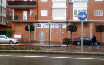 Avenida Constitución, 184, Torrejón de Ardoz, Madrid à louer Photo de l’immeuble– Image 1 sur 5