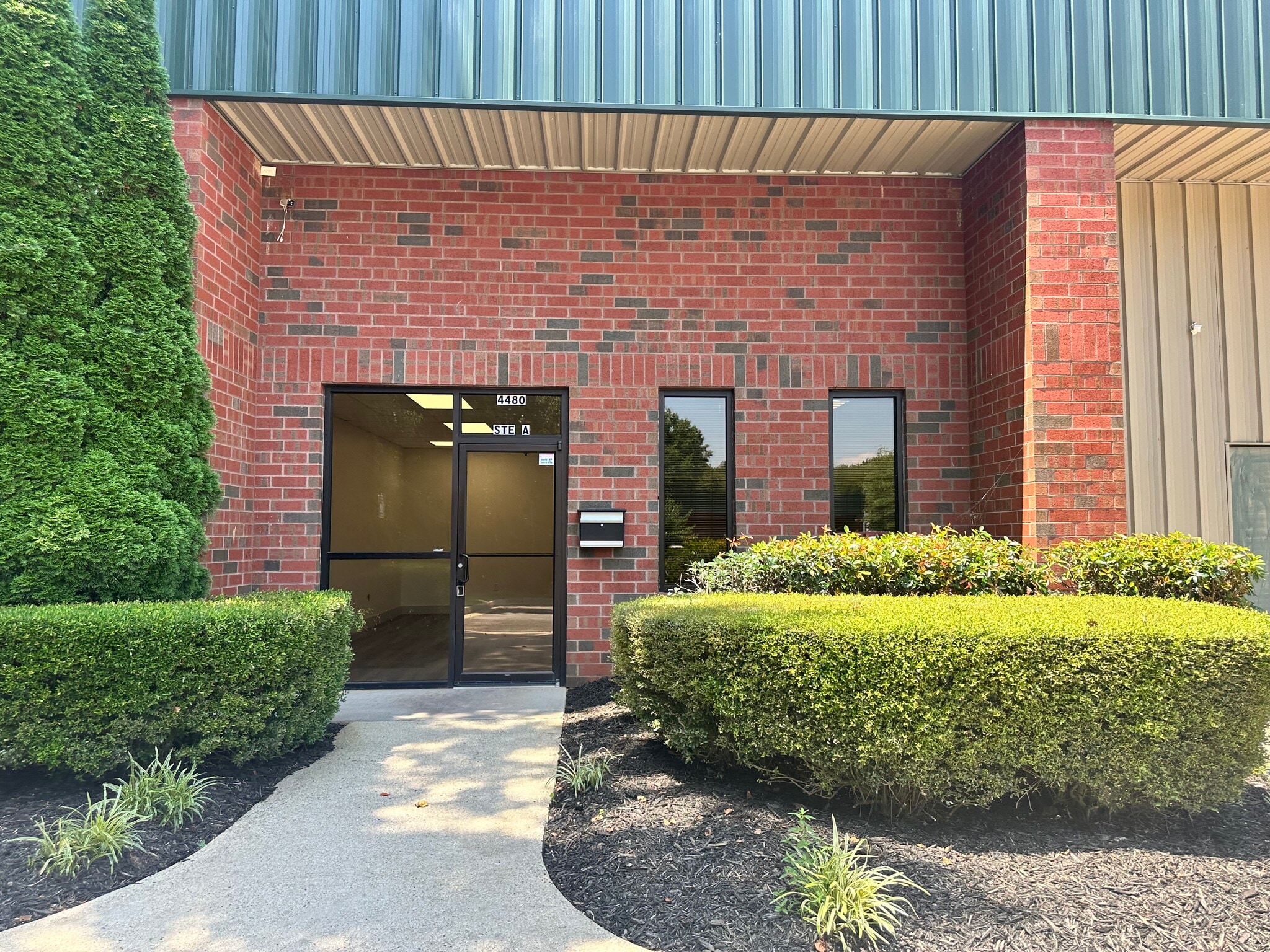 4480 N Industrial Dr, Cumming, GA à louer Photo de l’immeuble– Image 1 sur 13