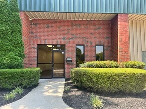 4480 N Industrial Dr, Cumming, GA à louer Photo de l’immeuble– Image 1 sur 13