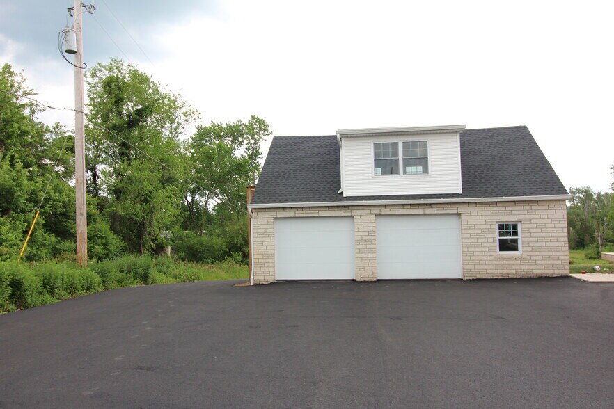 1058 State 12 Rd, Frenchtown, NJ à louer - Photo de l’immeuble – Image 3 sur 14