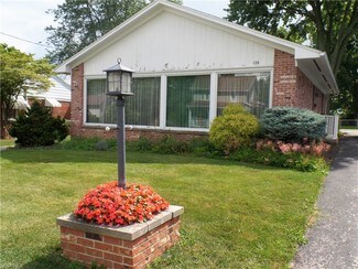 Plus de détails pour 128 Walter St, Bellevue, OH - Local commercial à vendre