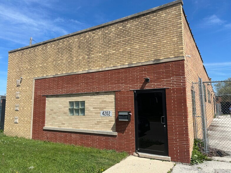 4202 Warren Ave, Hillside, IL à vendre - Photo de l’immeuble – Image 1 sur 9