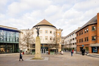 Plus de détails pour 49 Town Mall, Woking - Local commercial à louer