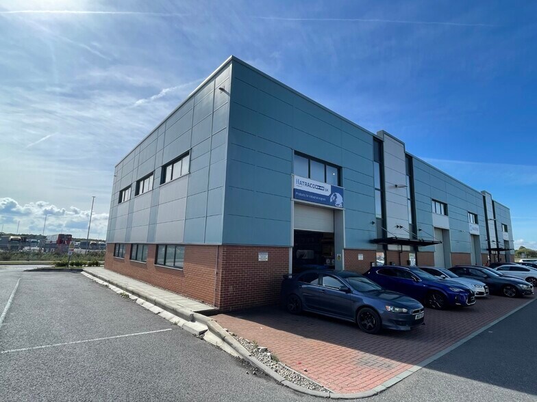 Arrowhead Rd, Ashford à louer - Photo de l’immeuble – Image 2 sur 19