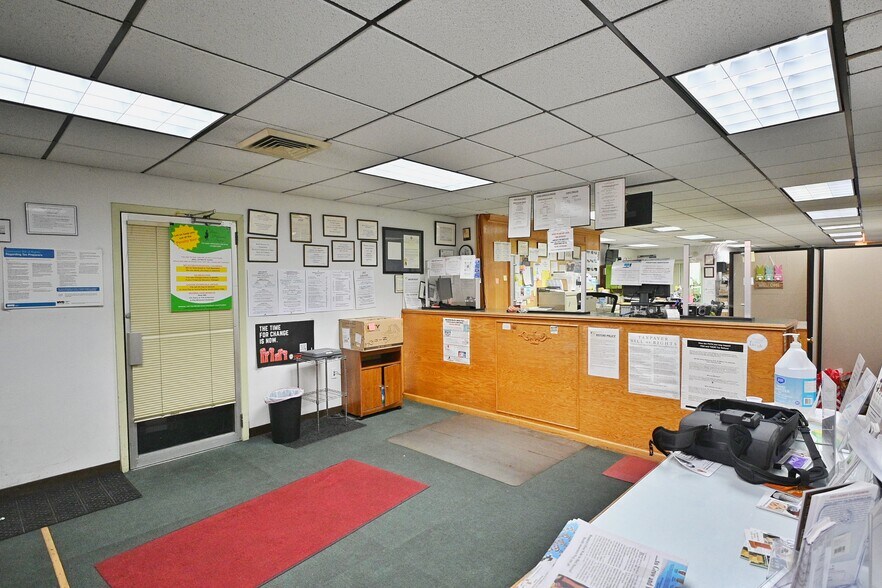 474 Marcus Garvey Blvd, Brooklyn, NY à louer - Photo de l’immeuble – Image 3 sur 19