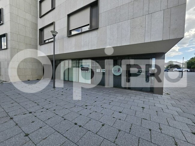 Plus de détails pour Local commercial à vendre